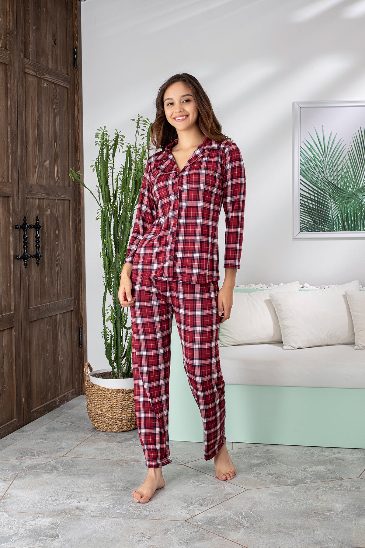 Önden Düğmeli Kare Desenli Kadın Pijama Takımı